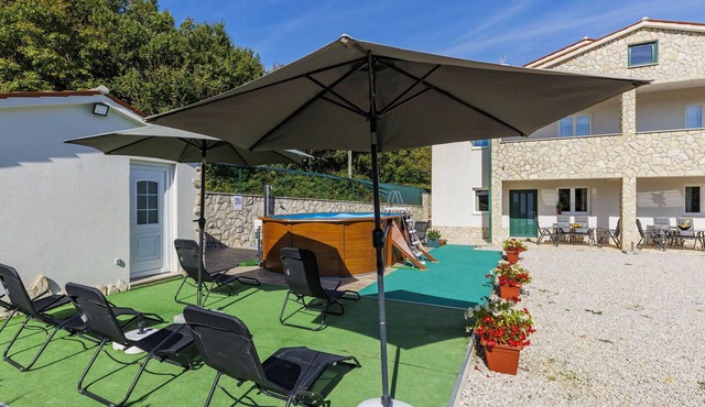 Wonderful private villa for 8 guests with private pool, A/C, WIFI, TV and terrace
