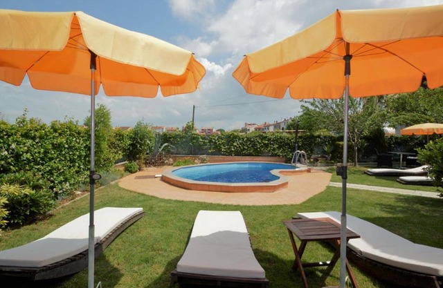 Apartment Zwei Rosen - PUL552 by Interhome