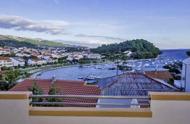 Holiday Rab Stadt Persons Bedrooms 