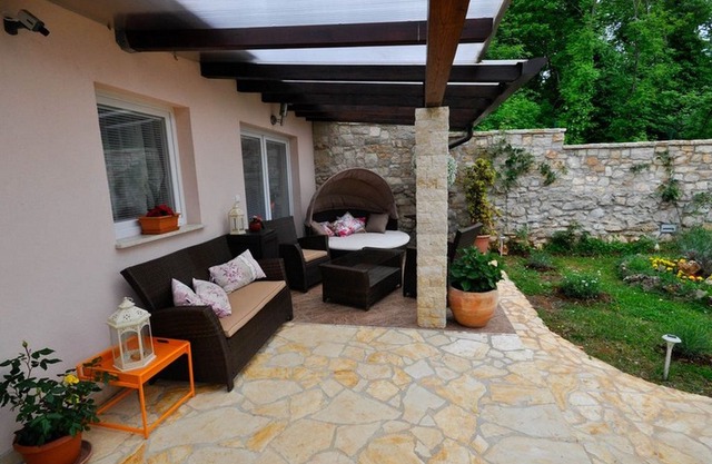 Holiday house with air conditioning and Internet access