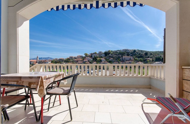 Terrace Postira Brač 