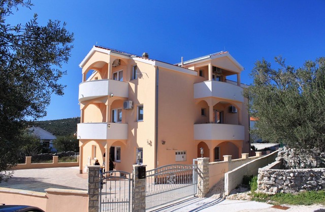 Terrace Vinišće Trogir 