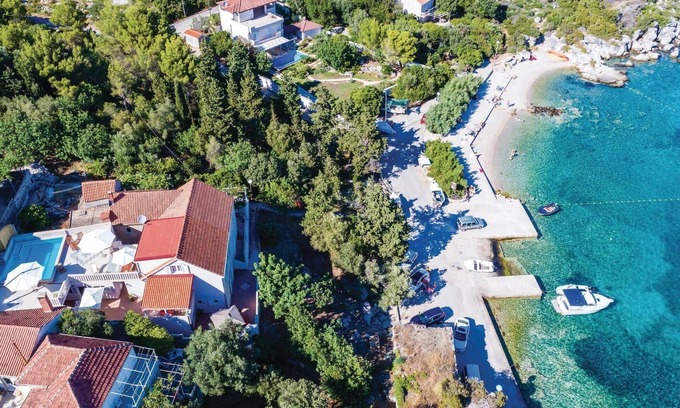 Sudurad House | Gorgeous home in Sipan with WiFi