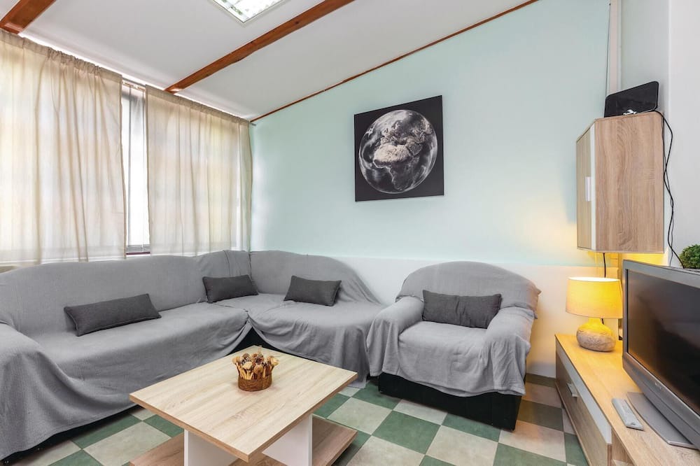 Zurkovo House | Nice Home in Kostrena With Wifi and 2 Bedrooms