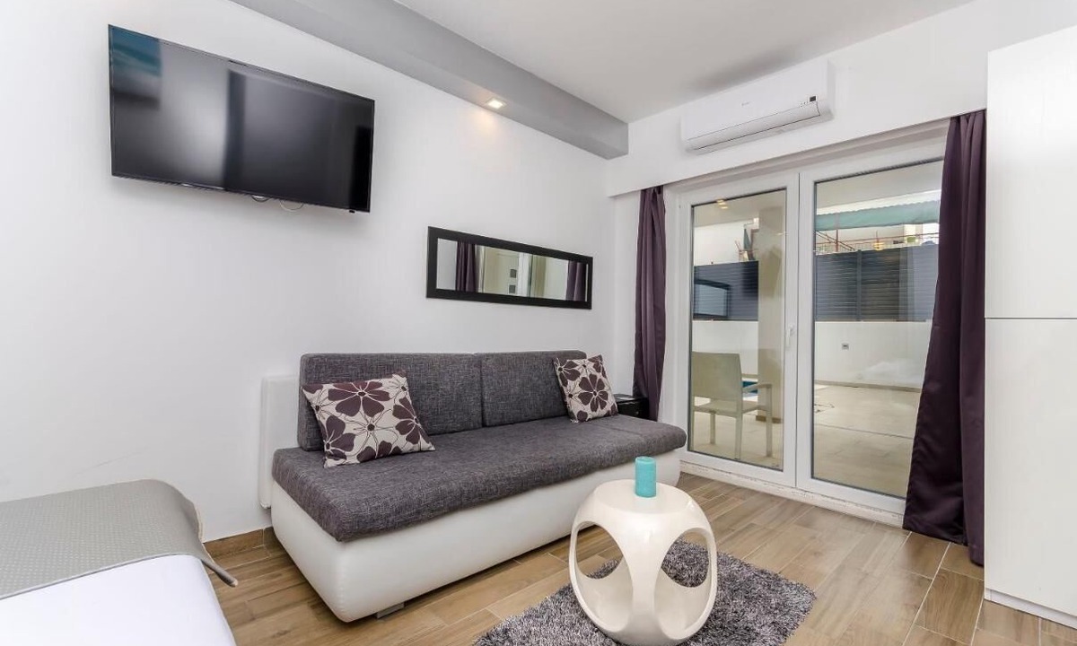 Kastel Stafilic House | Room-all Saints Suites B&b Kastela