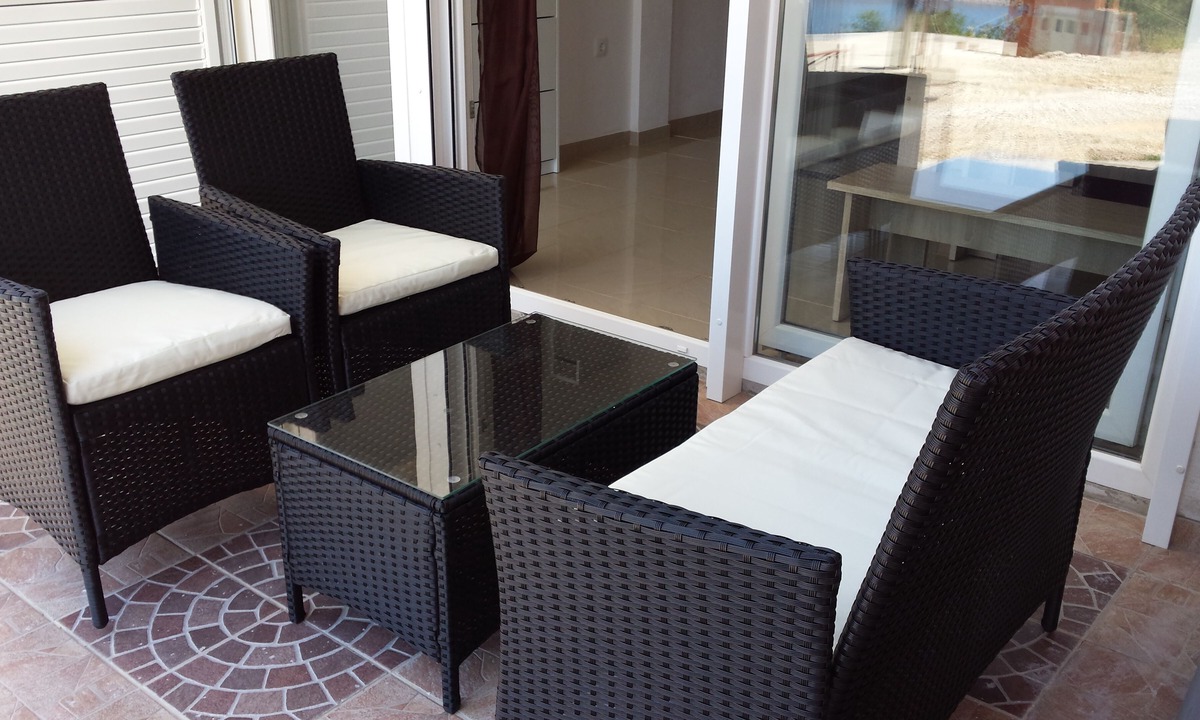 Omisalj Apartment | Apartment Misel With Bedrooms With Terrace and sea View