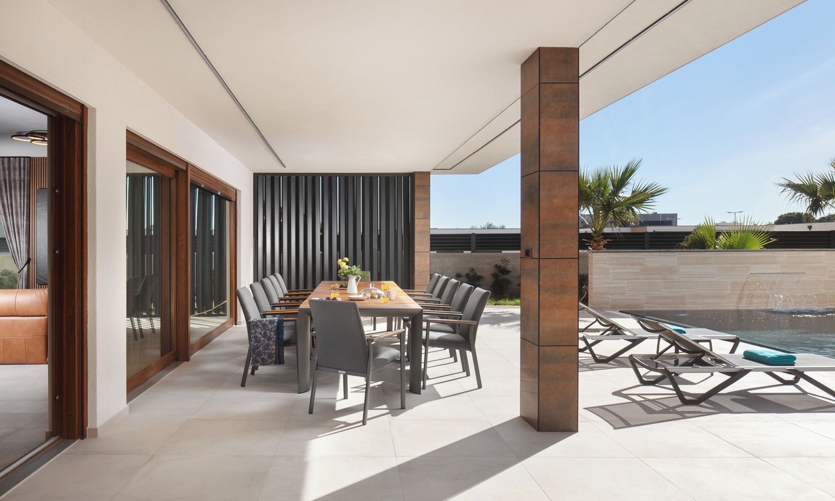 Vir Villa | Malibu Royal