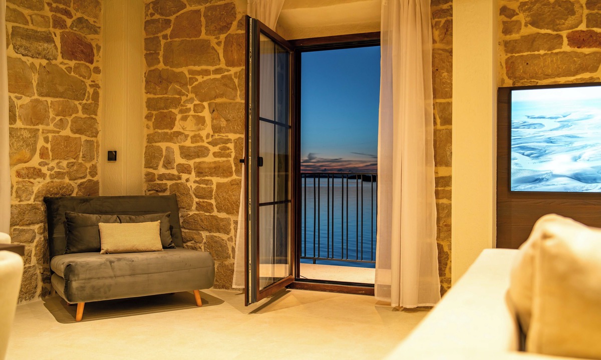 Komoseva Villa | Sea front Villa Draga - infinity pool