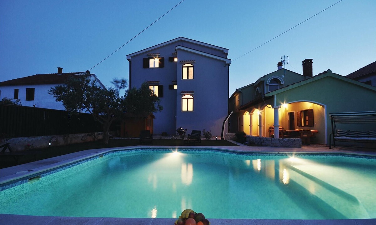 Zadar Apartment | Stunning apartment in Zadar with WiFi