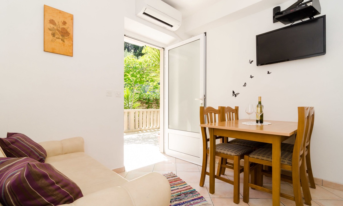 Lumbarda Apartment | Apartments Nikolina Lumbarda