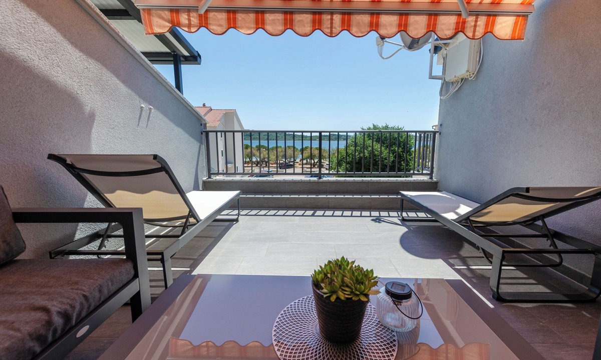 Srima Apartment | Apartments Beachfront Srima