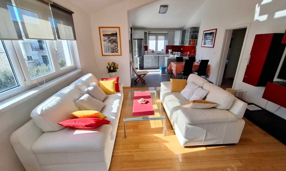 Okrug Donji Apartment | Apartment More with seaview balcony
