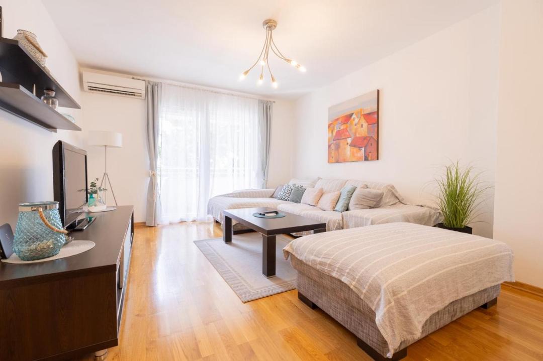 Istok Apartment | Sea & Sky Retreat