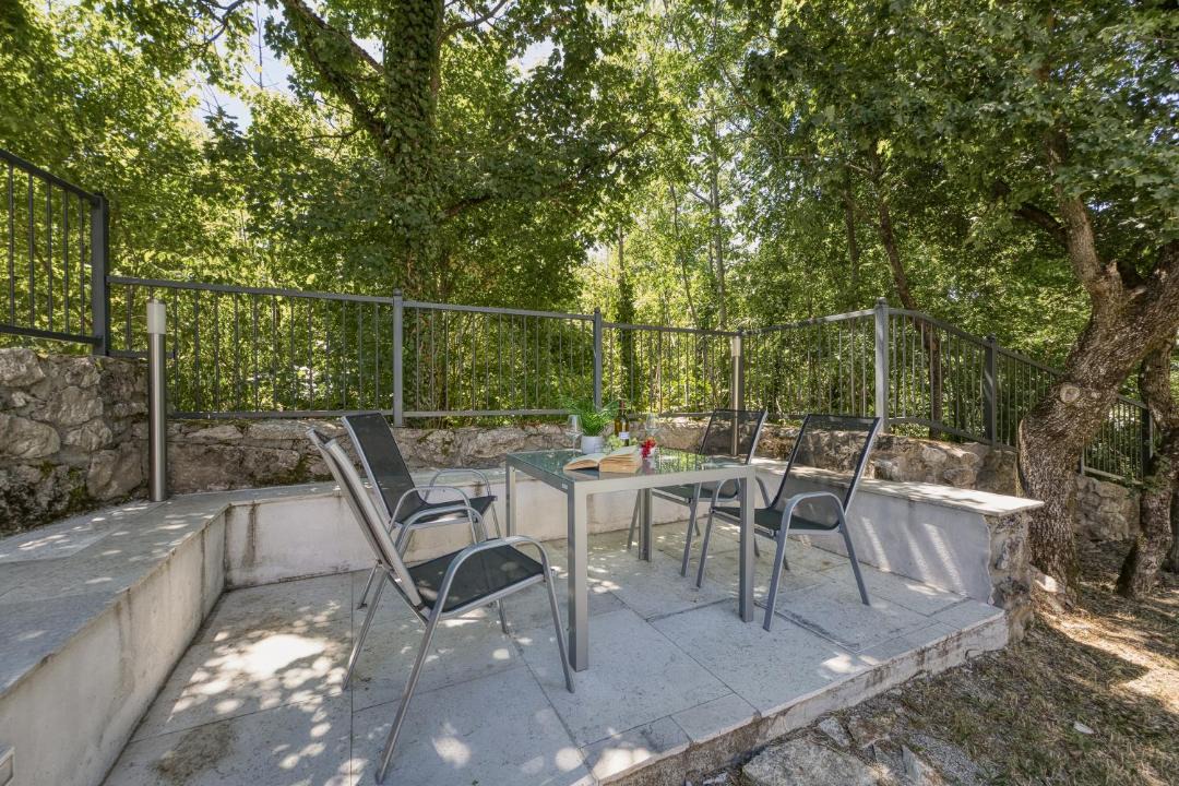 Lupoglav Apartment | Stone Villa Galant with Pool - Happy Rentals