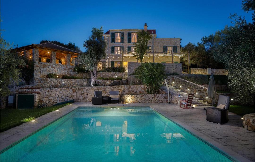 Sudurad House | Villa Stella Maris