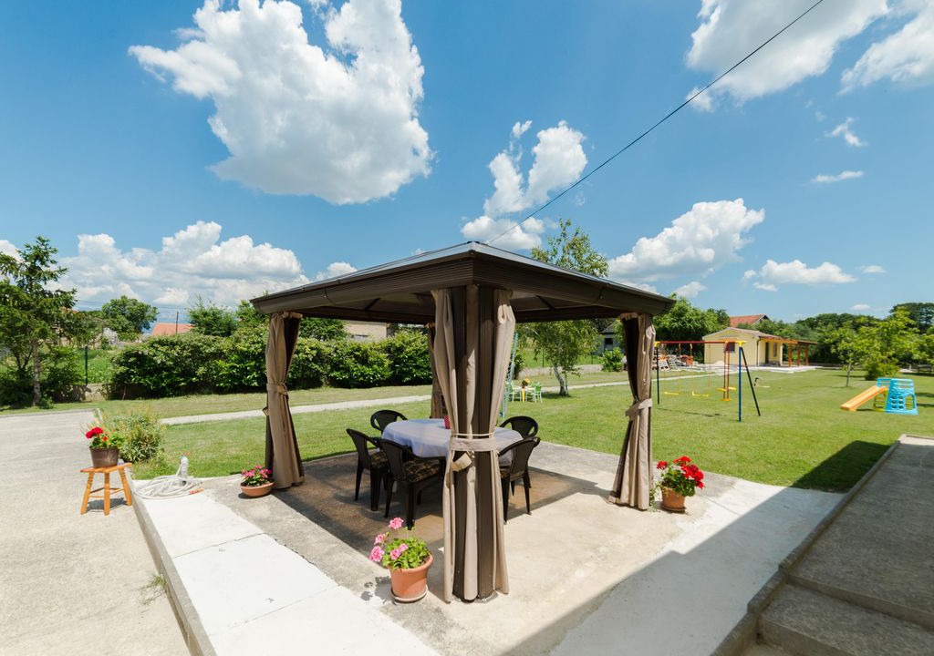 Photo of Patio Balcony in Lovinac