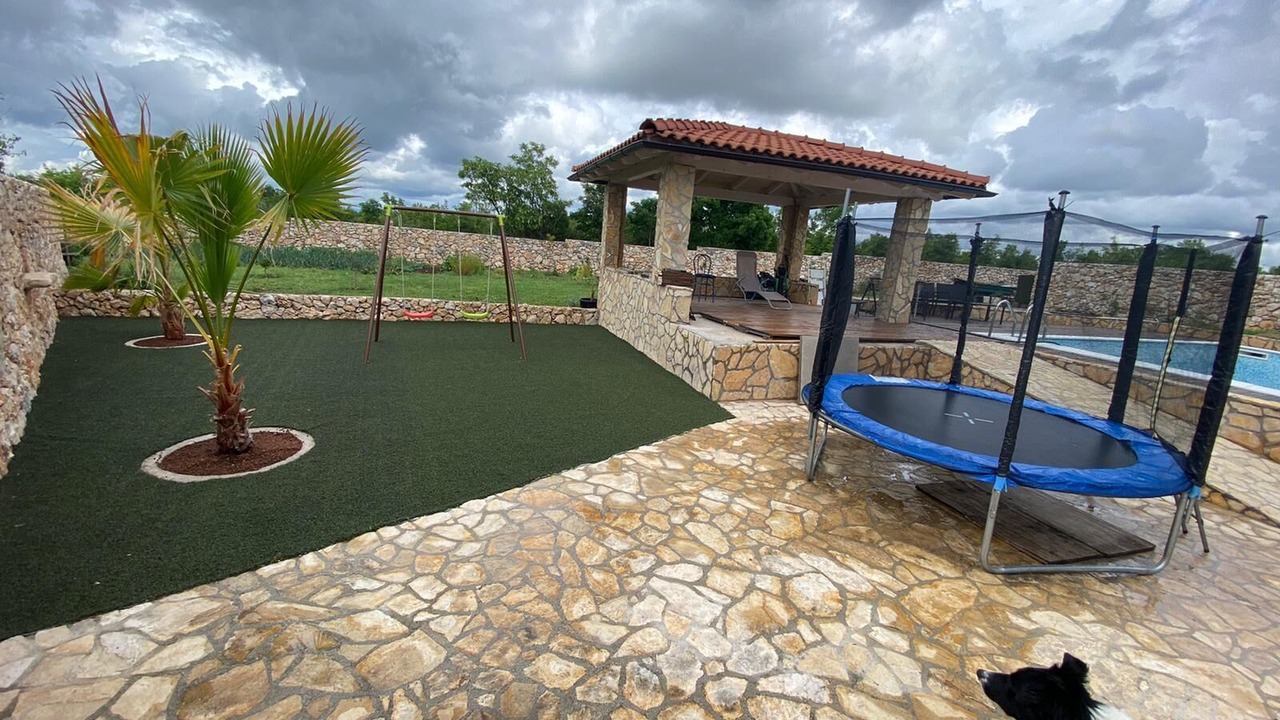 Photo of Outdoor in Oklaj