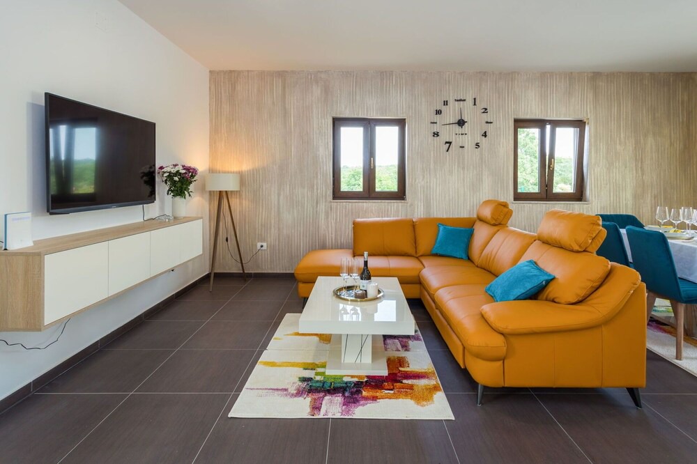 Photo of Others in Kaldanija