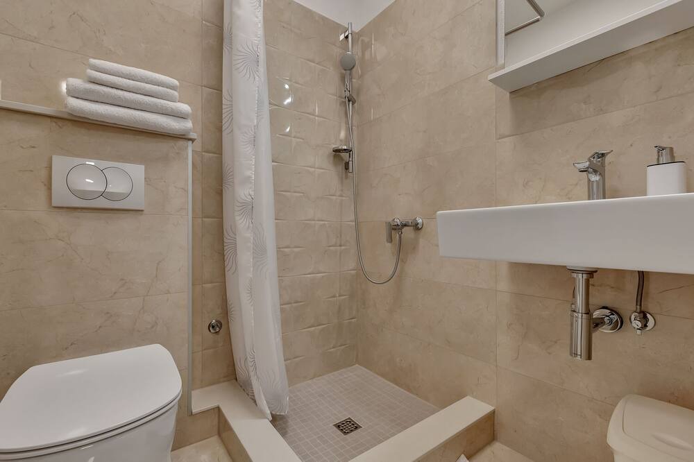 Photo of Bathroom in Podgora
