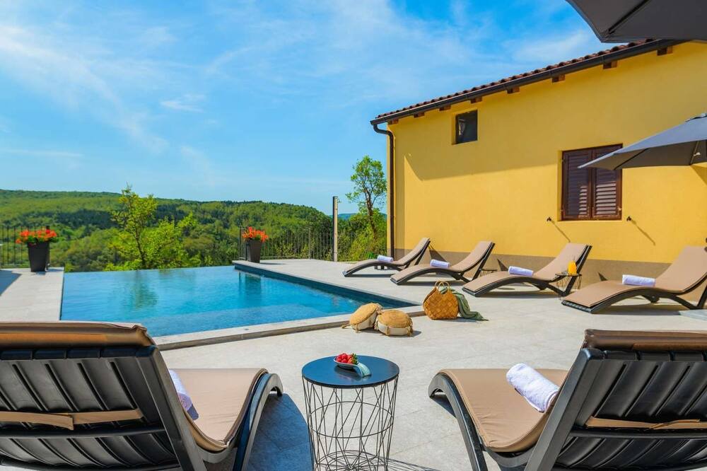 Photo of Outdoor in Buzet