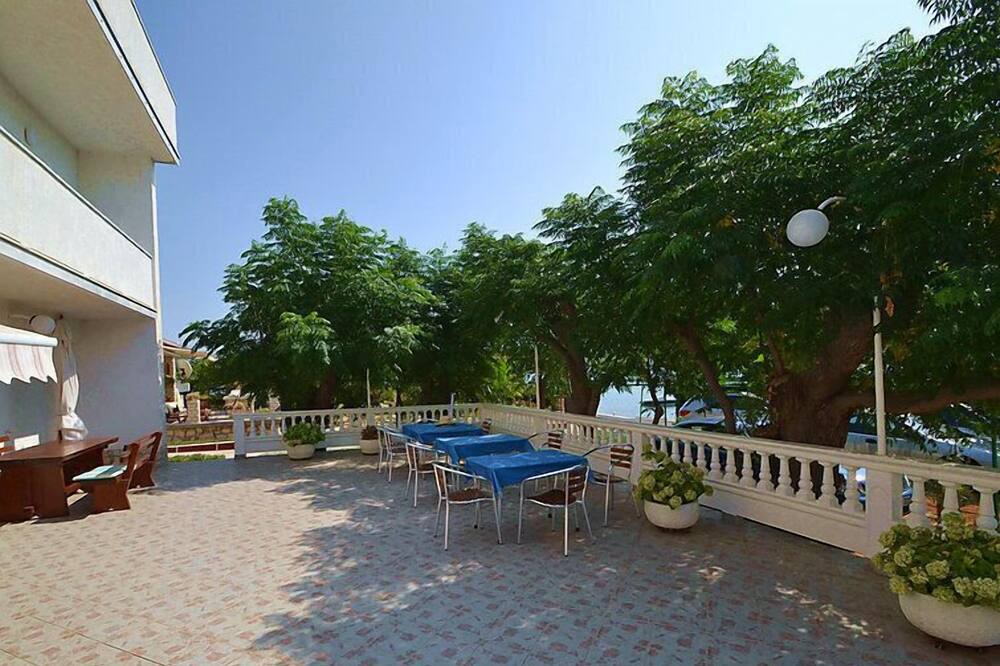Photo of Patio Balcony in Barbat na Rabu