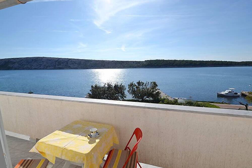 Photo of Patio Balcony in Barbat na Rabu