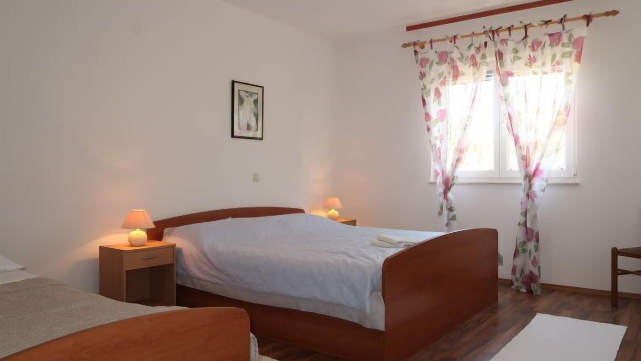 Photo of Bedroom in Barbat na Rabu