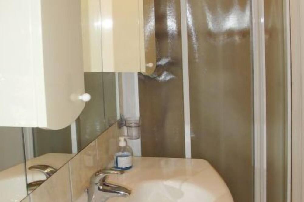 Photo of Bathroom in Valbandon
