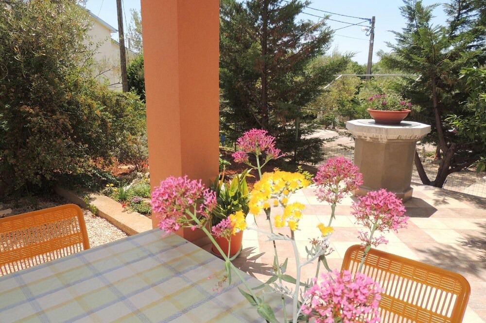 Photo of Patio Balcony in Brzac
