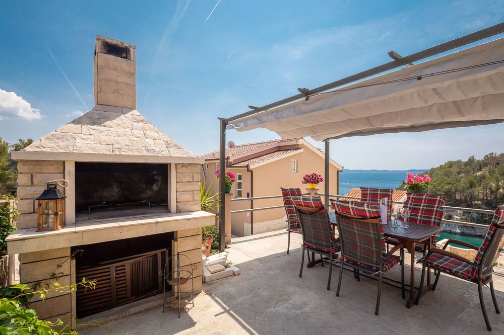 Photo of Patio Balcony in Cove Osibova (Milna)