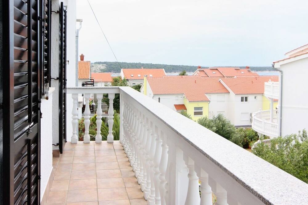 Photo of Patio Balcony in Barbat na Rabu