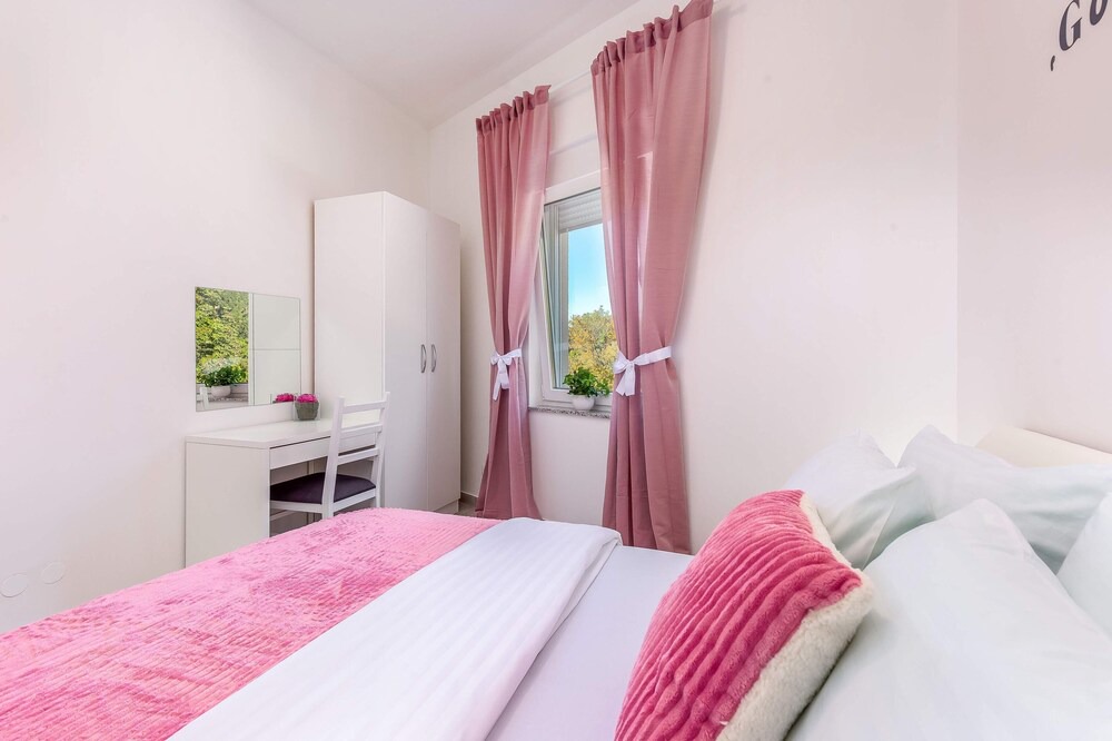 Photo of Bedroom in Dramalj