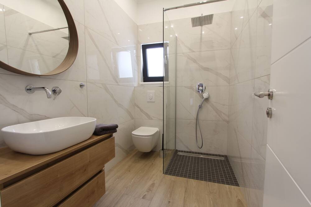 Photo of Bathroom in Slatine