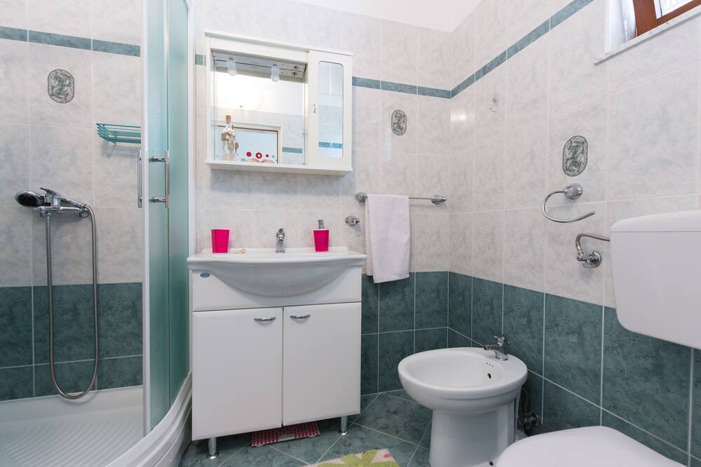 Photo of Bathroom in Mihotici