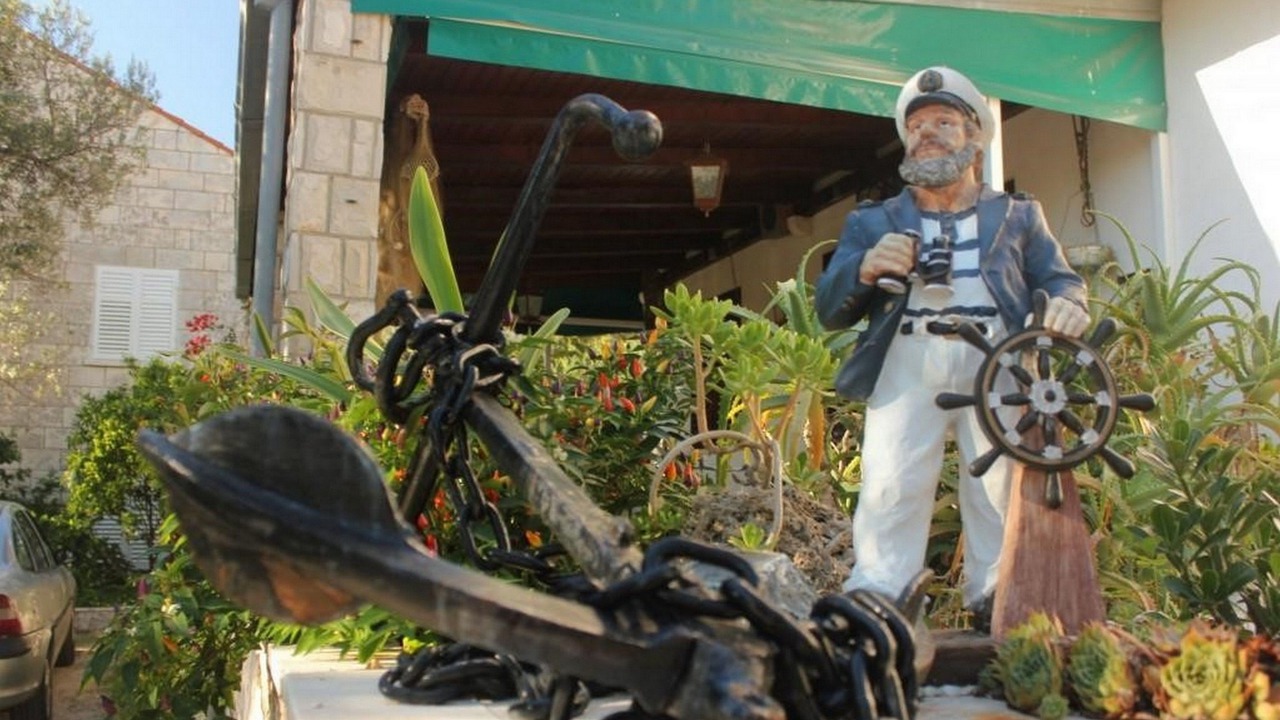 Photo of Others in Brsecine