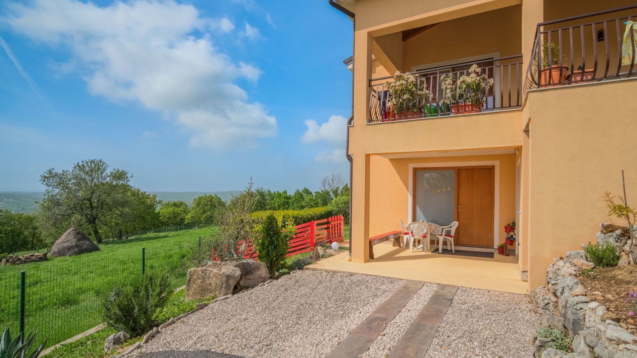 Photo of Outdoor in Kapelica