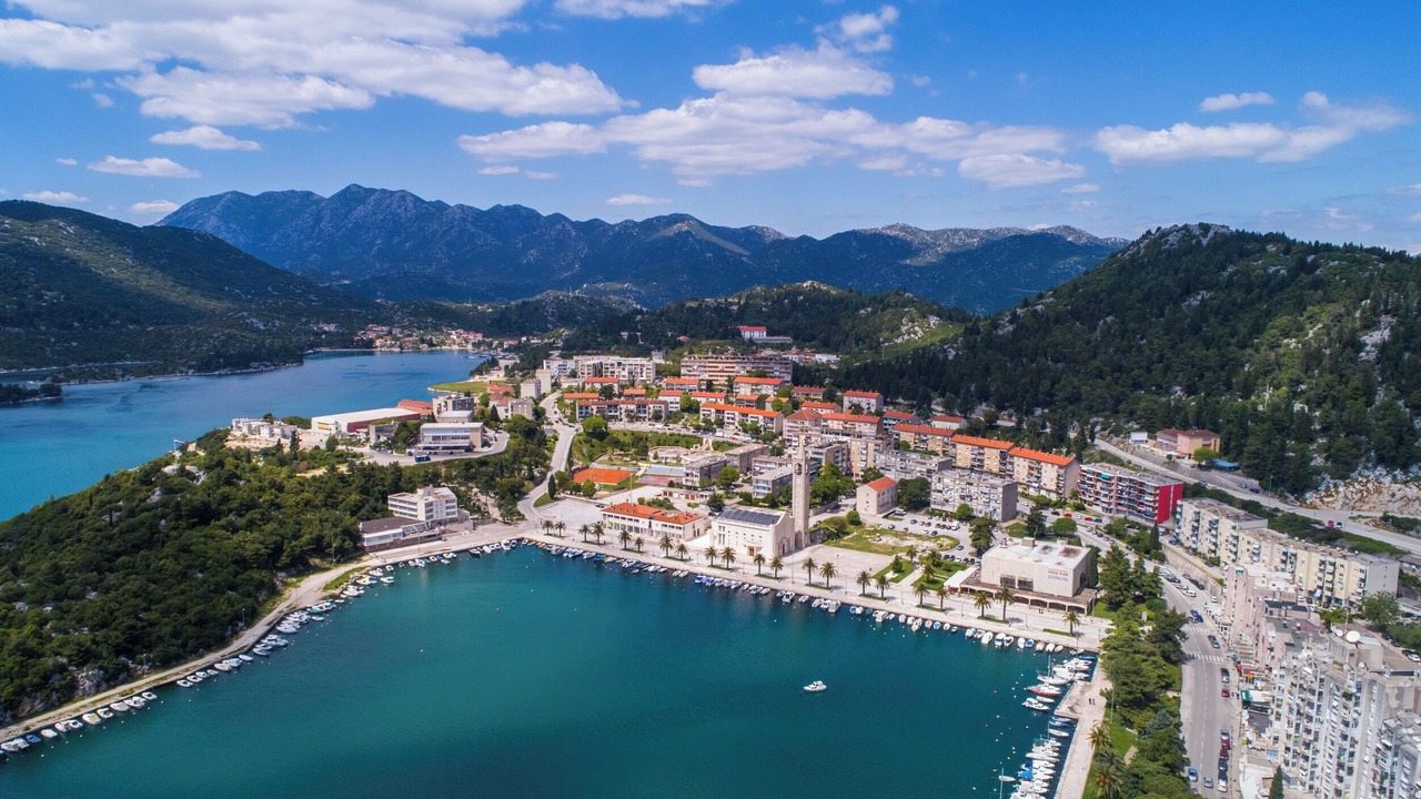 Photo of Others in Ploce