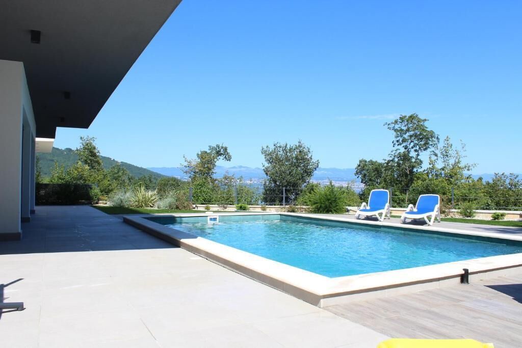 Photo of Outdoor in Opric