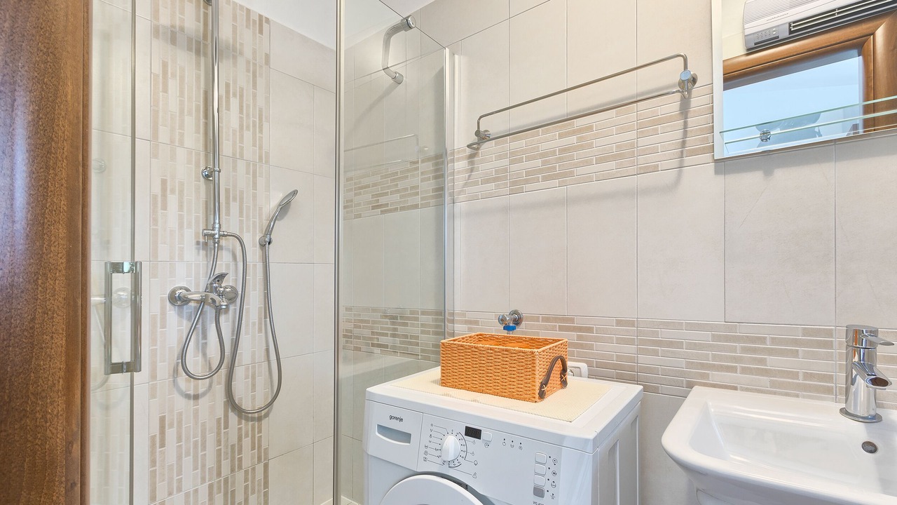 Photo of Bathroom in Peroj