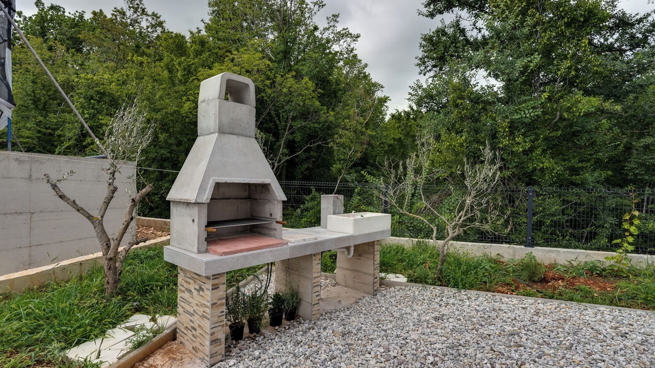 Photo of Outdoor in Risika