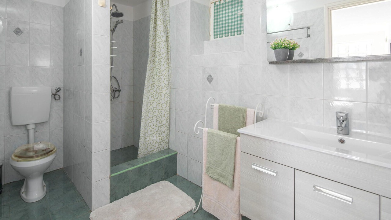 Photo of Bathroom in Ravni