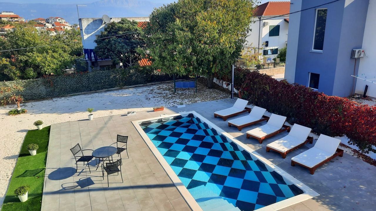 Photo of Outdoor in Slatine