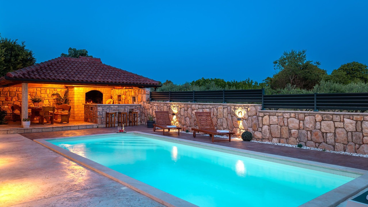 Photo of Outdoor in Oklaj