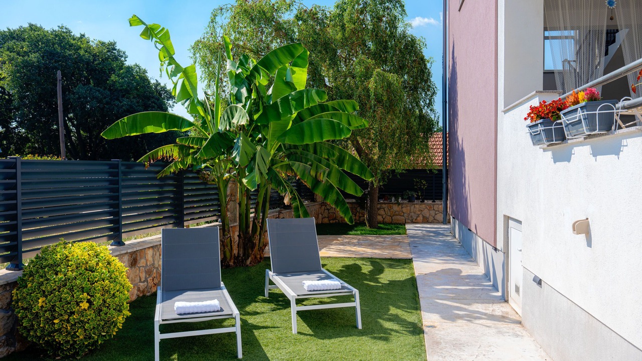 Photo of Patio Balcony in Oklaj