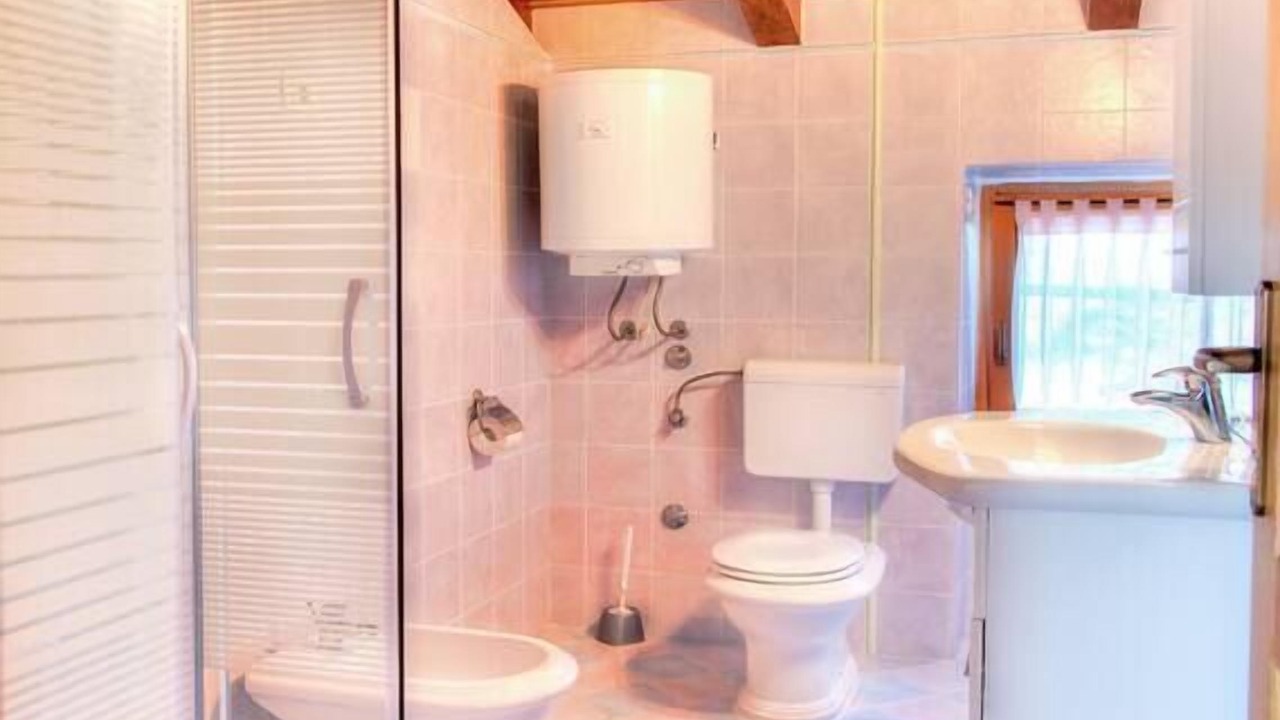 Photo of Bathroom in Gajana
