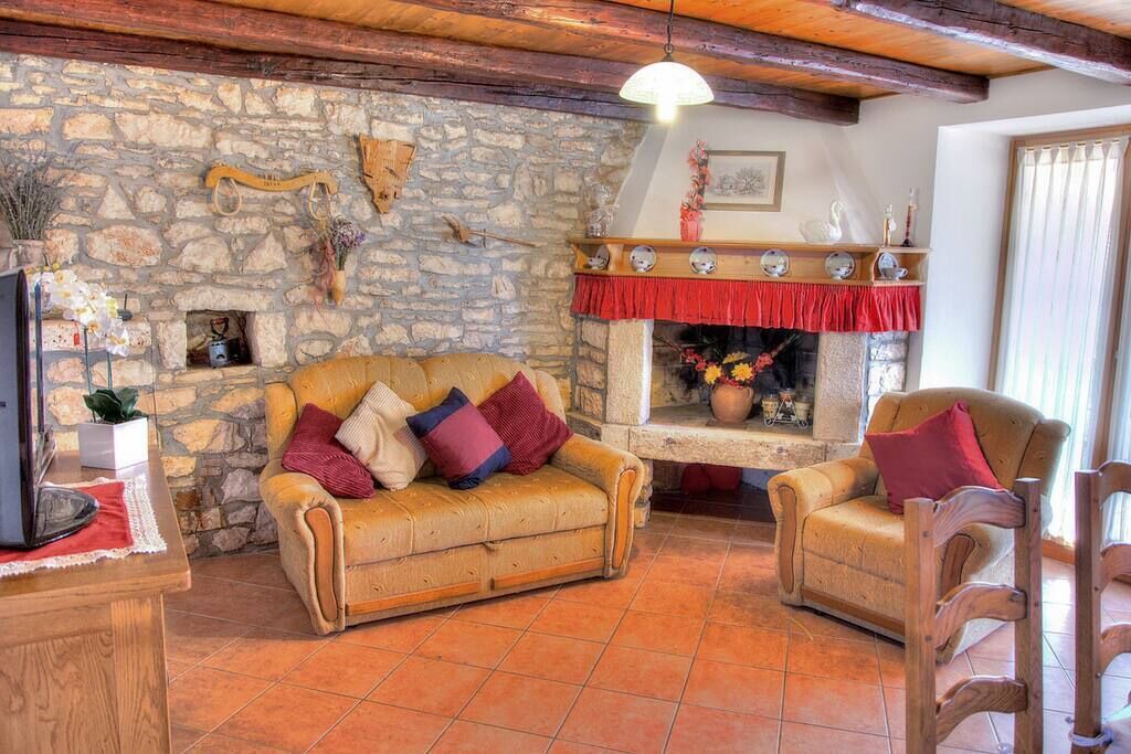 Photo of Livingroom in Gajana