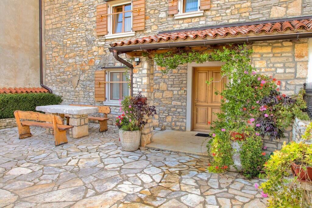 Photo of Outdoor in Gajana