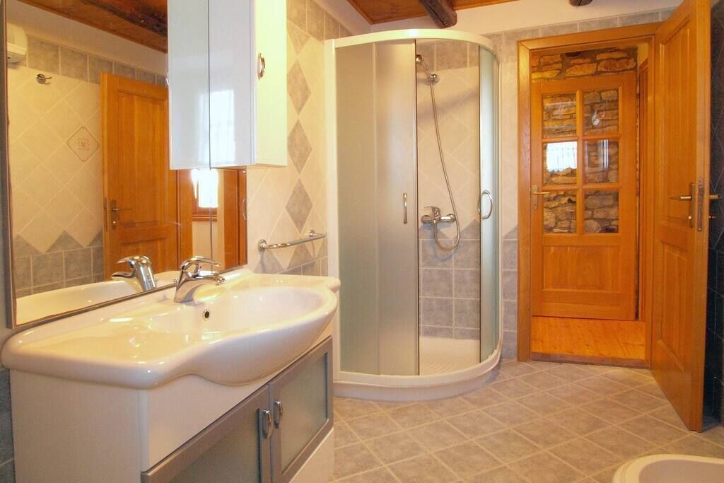 Photo of Bathroom in Gajana