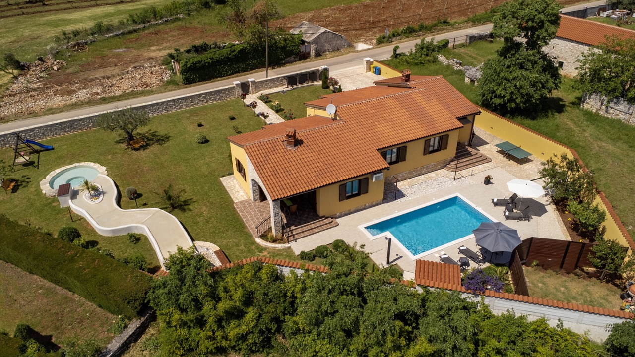 Photo of Outdoor in Galizana