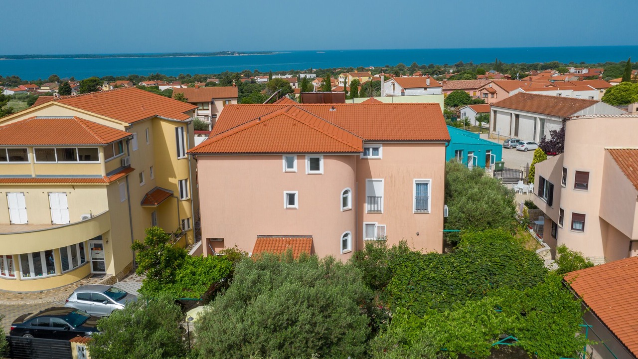 Photo of Outdoor in Peroj